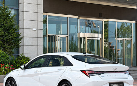 Hyundai Elantra, 2023 год, 1 500 001 рублей, 4 фотография