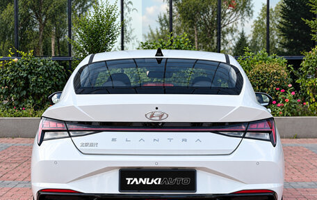 Hyundai Elantra, 2023 год, 1 500 001 рублей, 5 фотография