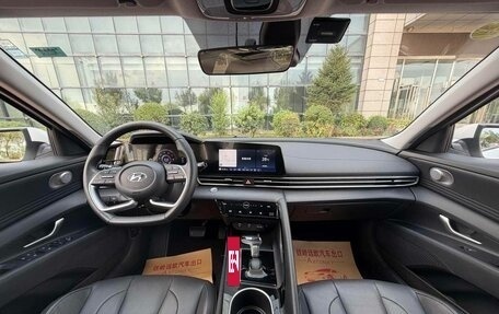 Hyundai Elantra, 2023 год, 1 500 001 рублей, 7 фотография