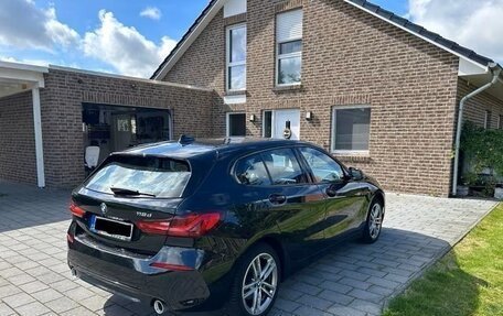 BMW 1 серия, 2022 год, 3 868 000 рублей, 6 фотография
