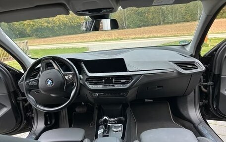 BMW 1 серия, 2022 год, 3 868 000 рублей, 11 фотография