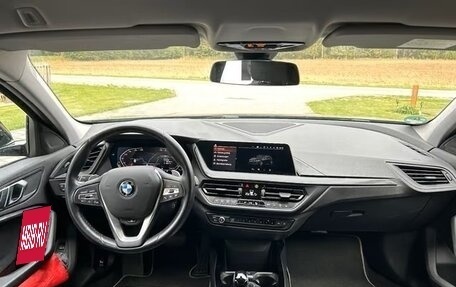 BMW 1 серия, 2022 год, 3 868 000 рублей, 10 фотография