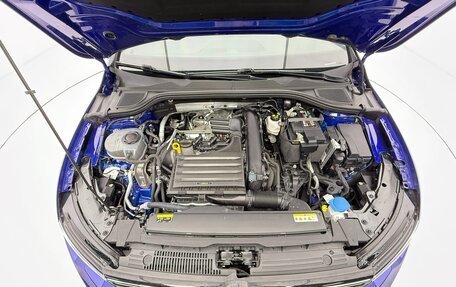 Volkswagen Golf VIII, 2022 год, 1 840 000 рублей, 9 фотография