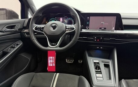 Volkswagen Golf VIII, 2022 год, 1 840 000 рублей, 14 фотография