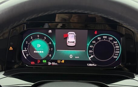 Volkswagen Golf VIII, 2022 год, 1 840 000 рублей, 16 фотография