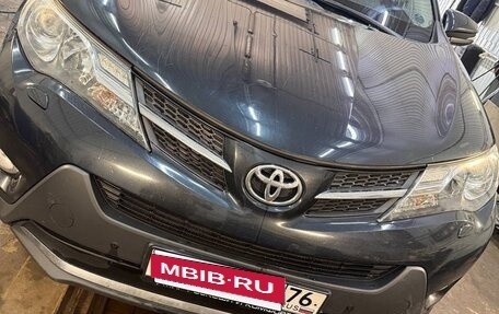 Toyota RAV4, 2014 год, 1 800 000 рублей, 4 фотография
