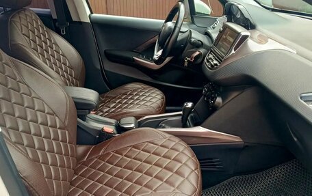 Peugeot 2008 II, 2014 год, 690 000 рублей, 10 фотография