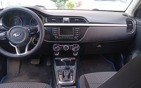 KIA Rio IV, 2018 год, 999 999 рублей, 4 фотография