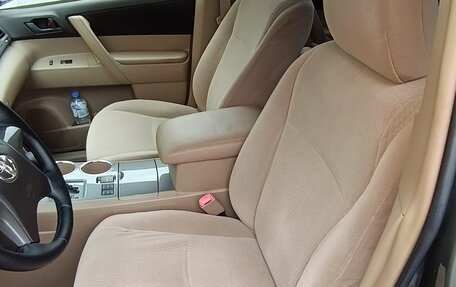 Toyota Highlander III, 2009 год, 2 400 000 рублей, 6 фотография