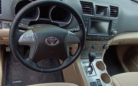 Toyota Highlander III, 2009 год, 2 400 000 рублей, 5 фотография
