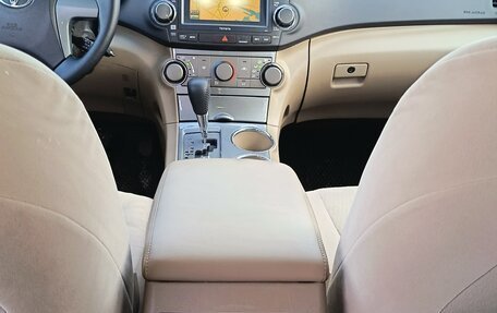 Toyota Highlander III, 2009 год, 2 400 000 рублей, 23 фотография