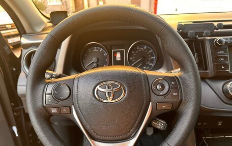 Toyota RAV4, 2018 год, 2 329 000 рублей, 9 фотография