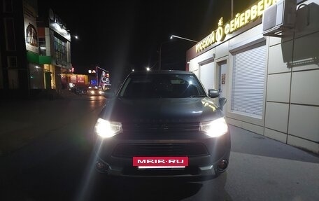 Mitsubishi Outlander III рестайлинг 3, 2014 год, 1 740 000 рублей, 7 фотография