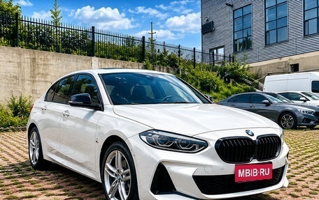 BMW 1 серия, 2022 год, 2 170 000 рублей, 1 фотография