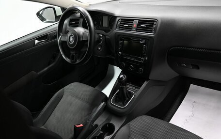 Volkswagen Jetta VI, 2012 год, 895 000 рублей, 13 фотография