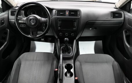 Volkswagen Jetta VI, 2012 год, 895 000 рублей, 10 фотография