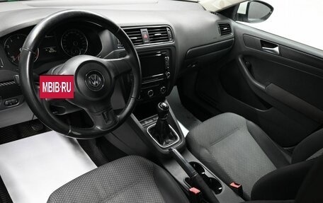 Volkswagen Jetta VI, 2012 год, 895 000 рублей, 8 фотография