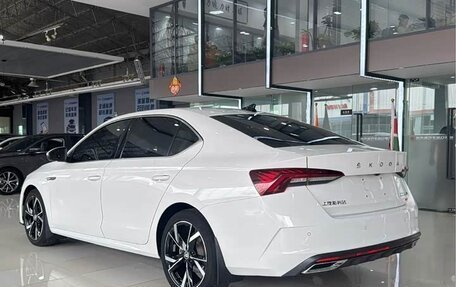 Skoda Octavia IV, 2023 год, 1 740 000 рублей, 4 фотография