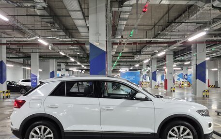 Volkswagen T-Roc I, 2022 год, 2 650 000 рублей, 8 фотография