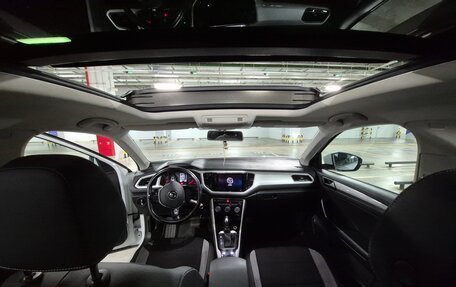 Volkswagen T-Roc I, 2022 год, 2 650 000 рублей, 13 фотография