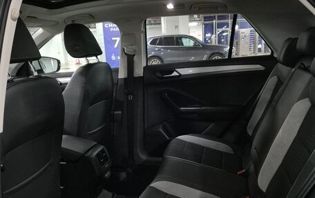 Volkswagen T-Roc I, 2022 год, 2 650 000 рублей, 21 фотография