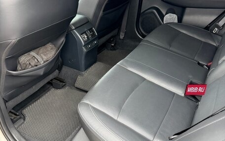 Subaru Outback IV рестайлинг, 2017 год, 2 350 000 рублей, 9 фотография