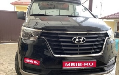 Hyundai Grand Starex Grand Starex I рестайлинг 2, 2018 год, 4 200 000 рублей, 1 фотография
