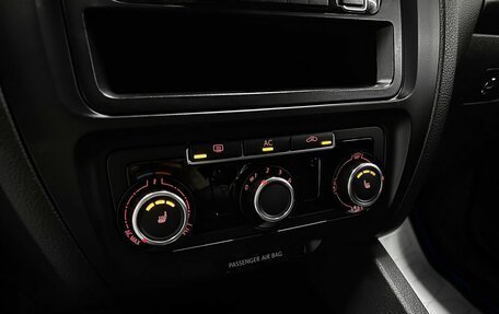 Volkswagen Jetta VI, 2011 год, 845 000 рублей, 15 фотография
