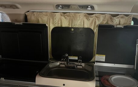Hyundai Grand Starex Grand Starex I рестайлинг 2, 2018 год, 4 200 000 рублей, 9 фотография