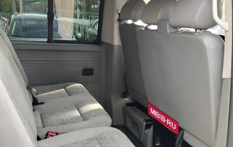 Volkswagen Caravelle T5, 2008 год, 1 300 000 рублей, 10 фотография