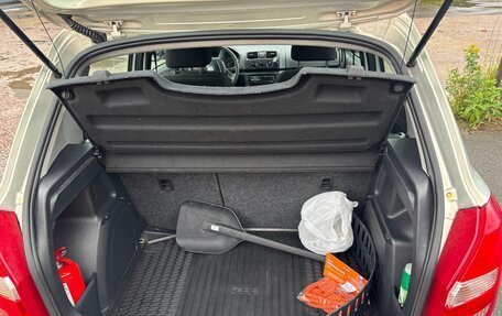 Skoda Fabia II, 2011 год, 410 000 рублей, 7 фотография