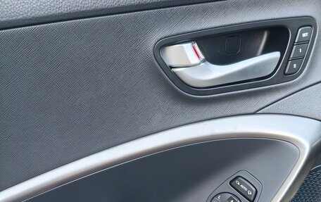 Hyundai Santa Fe III рестайлинг, 2016 год, 2 400 000 рублей, 13 фотография