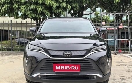 Toyota Harrier, 2023 год, 3 600 000 рублей, 5 фотография