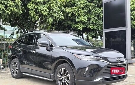 Toyota Harrier, 2023 год, 3 600 000 рублей, 2 фотография