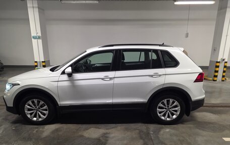 Volkswagen Tiguan II, 2021 год, 2 399 000 рублей, 4 фотография