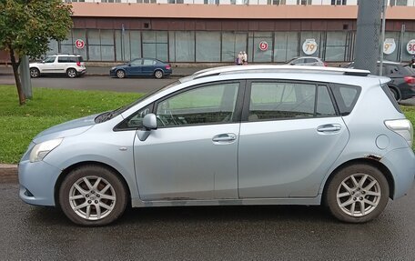 Toyota Verso I, 2011 год, 800 000 рублей, 2 фотография
