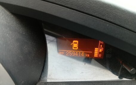 Toyota Verso I, 2011 год, 800 000 рублей, 6 фотография