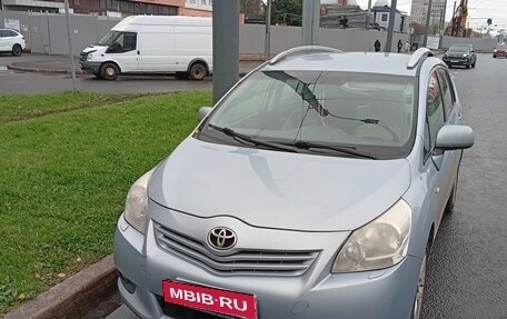 Toyota Verso I, 2011 год, 800 000 рублей, 3 фотография