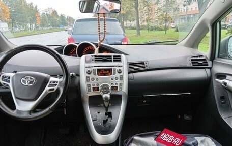 Toyota Verso I, 2011 год, 800 000 рублей, 5 фотография