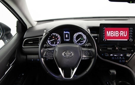 Toyota Camry, 2021 год, 2 799 000 рублей, 10 фотография