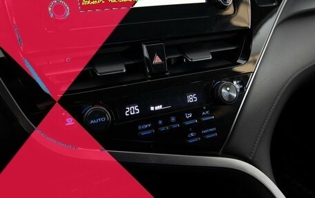 Toyota Camry, 2021 год, 2 799 000 рублей, 16 фотография