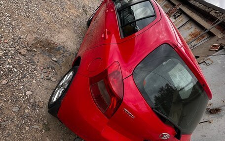 Toyota Yaris III рестайлинг, 2008 год, 460 000 рублей, 3 фотография