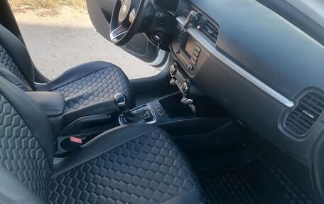 KIA Rio IV, 2018 год, 1 410 000 рублей, 7 фотография