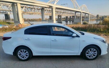 KIA Rio IV, 2018 год, 1 410 000 рублей, 3 фотография