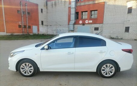 KIA Rio IV, 2018 год, 1 410 000 рублей, 4 фотография