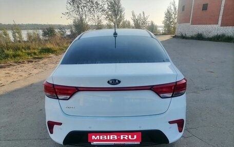 KIA Rio IV, 2018 год, 1 410 000 рублей, 2 фотография