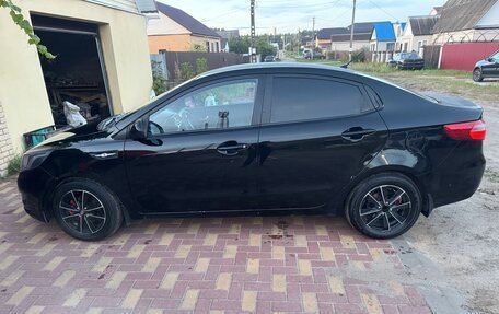 KIA Rio III рестайлинг, 2011 год, 780 000 рублей, 2 фотография