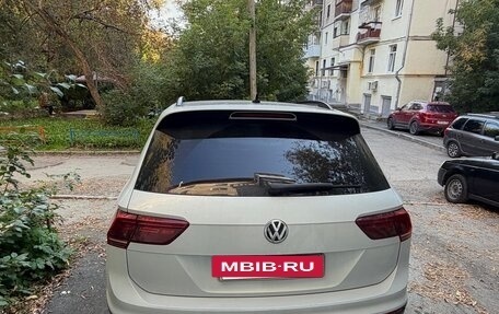 Volkswagen Tiguan II, 2019 год, 2 400 000 рублей, 5 фотография