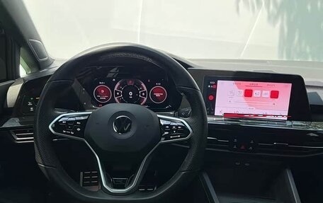 Volkswagen Golf VIII, 2023 год, 1 910 000 рублей, 9 фотография