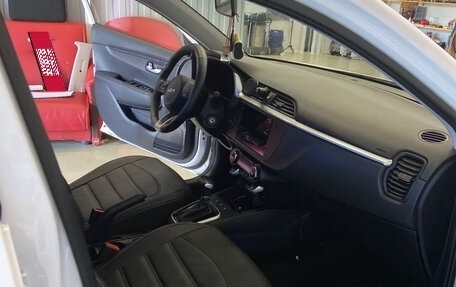 KIA Rio IV, 2022 год, 1 860 000 рублей, 6 фотография